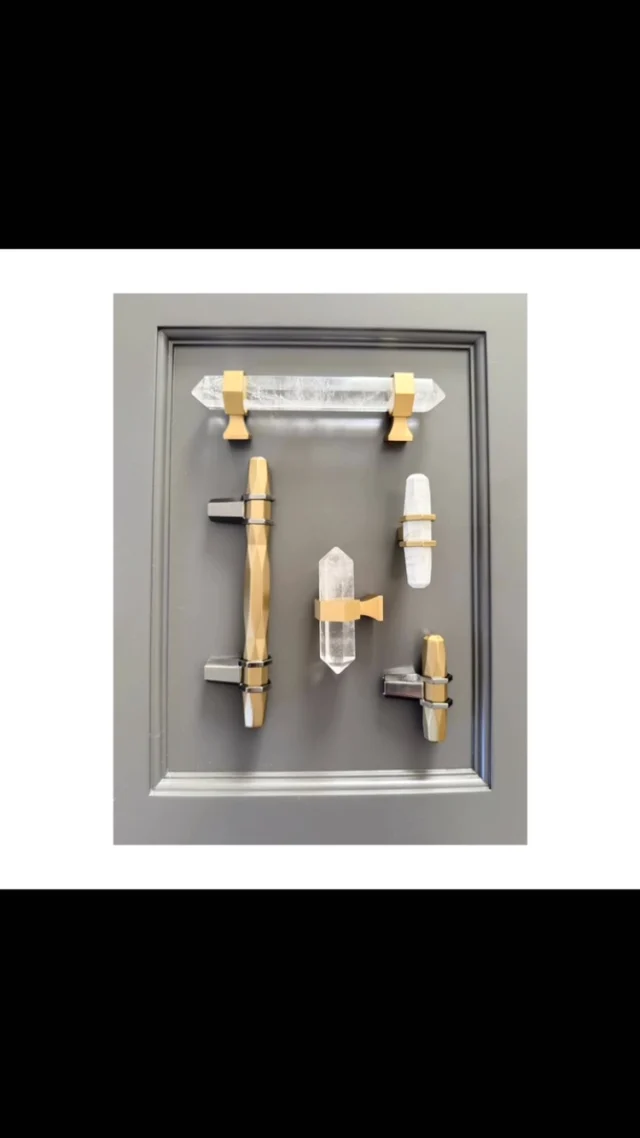 Let’s talk #cabinethardware 
You don’t have to use them only as pulls, you can use them as towel hooks/bars as well. 
Make sure to follow along to see how these beauties are installed in this extensive #remodel project in #healdsburg 

#padevavra #marble #crystal #cabinet #pulls #kitchen #bath #details #jewelryforthehome