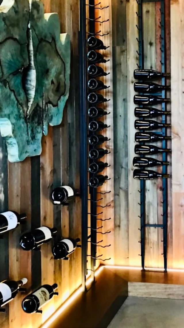 KNOWING your clients needs, then building on that, turns a vision into a cellar worth collecting for.

#PadeVavra 
#WineCellar
#WineCellarDesign
#CustomHomes 
#LuxuryDesign